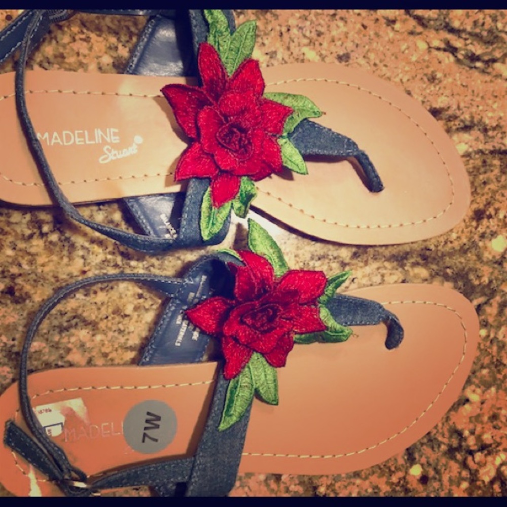 New Size 7 sandals